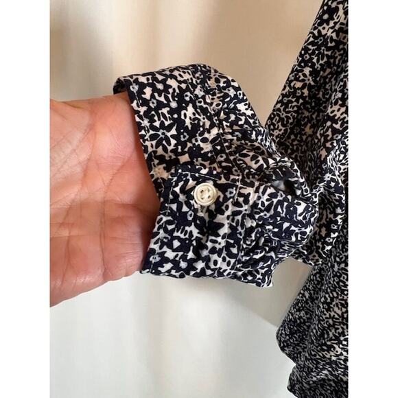 Gap V Neck Popover Pullover Top Geometric Print Blouse Size XXL Button Sleeve - Picture 5 of 7